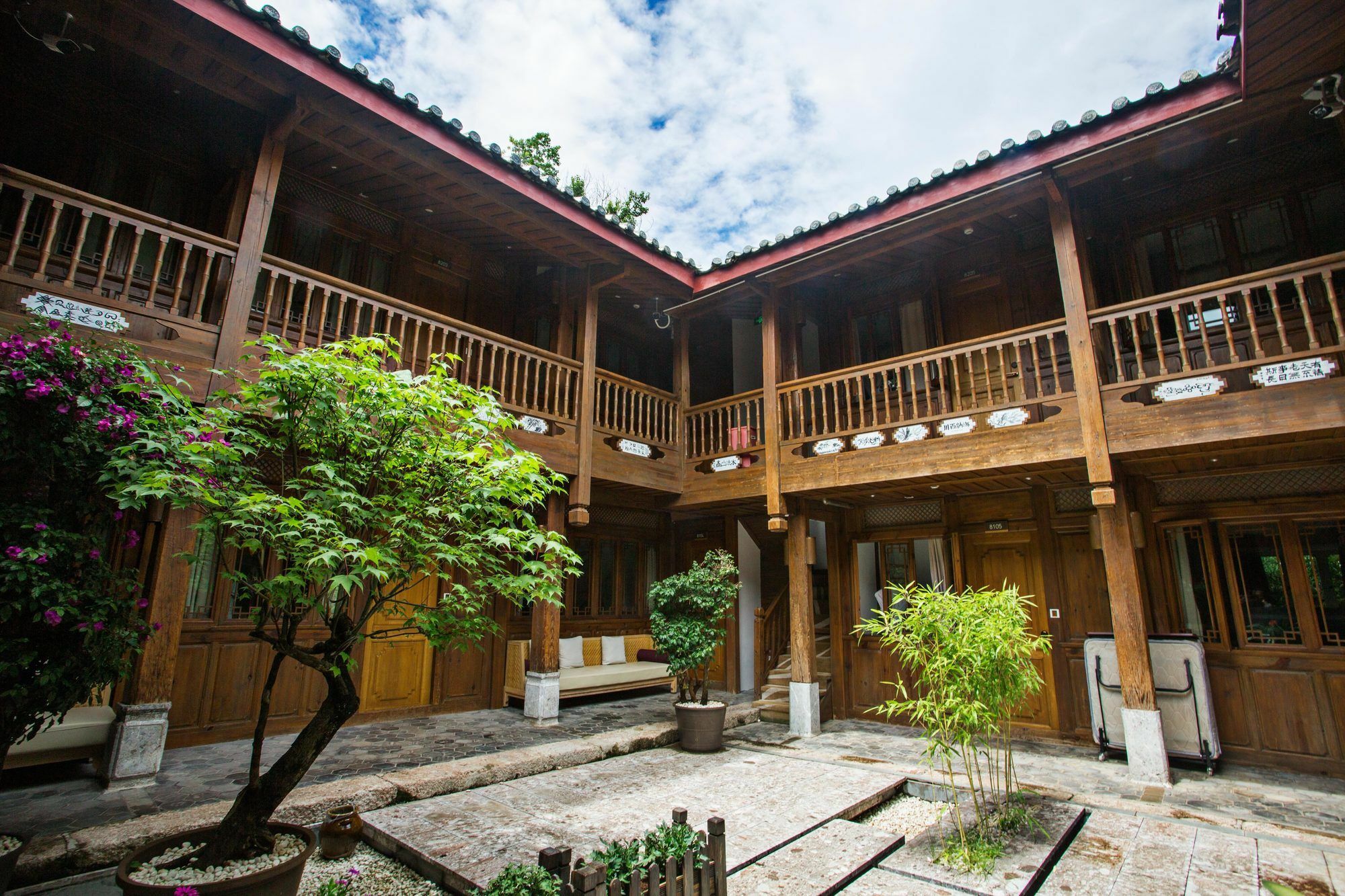 Lijiang Ivy Garden Resort Hotel Экстерьер фото